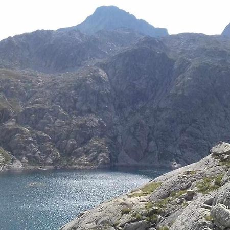 El Refugio De Tena - Tucasaenlospirineos Escarrilla Luaran gambar